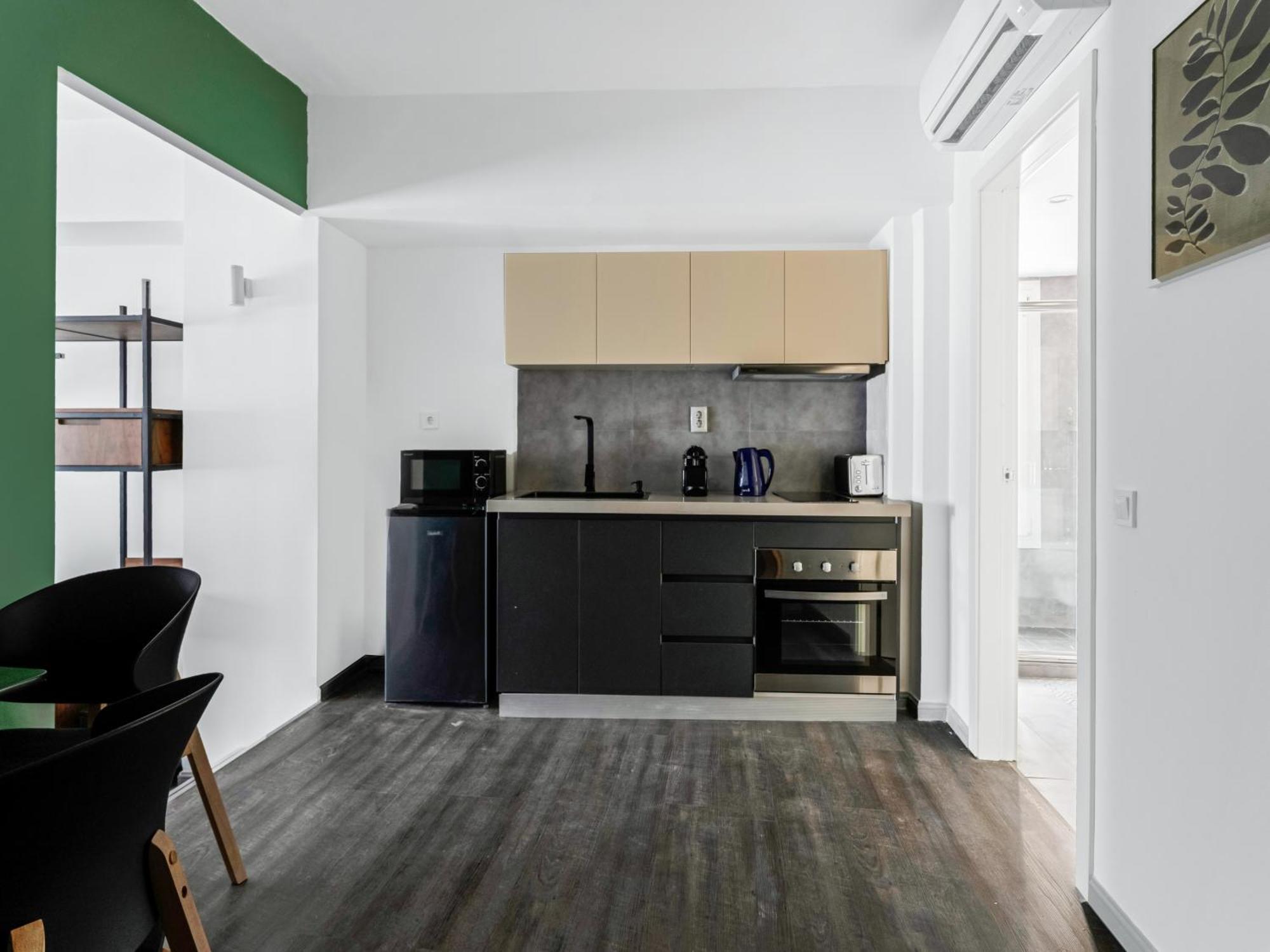 Sanders Center Athens Apartment Room photo